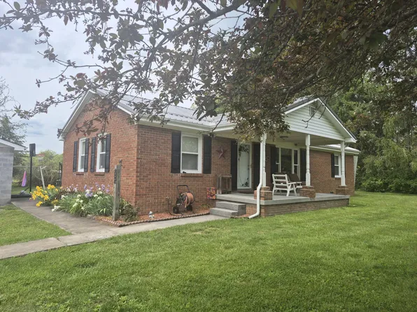 100 Bird Ln, Fayetteville, WV 25840