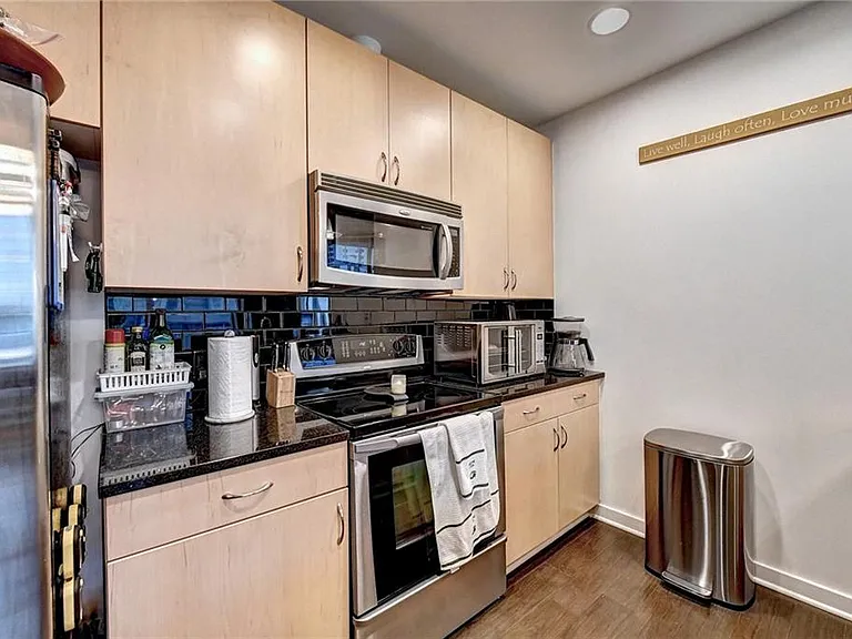400 W Peachtree St NW #711 — Photo 9