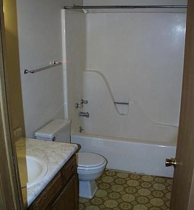 3rd image of 521 N Broad St