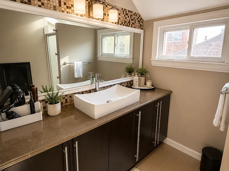 15 Cushing Ave #3 — Photo 6