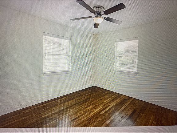 4th image of 2911 Rosewood St #1