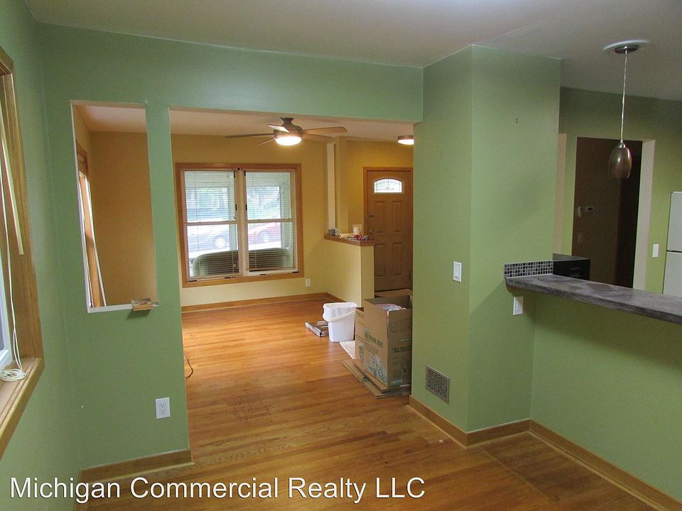 1st image of 1422 Broadway St