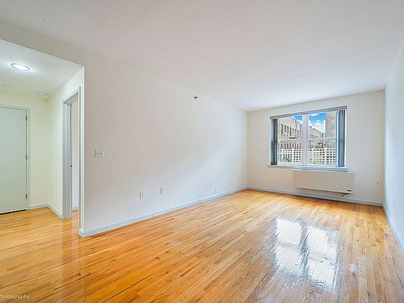 5th image of 4102 Queens Blvd APT 2G