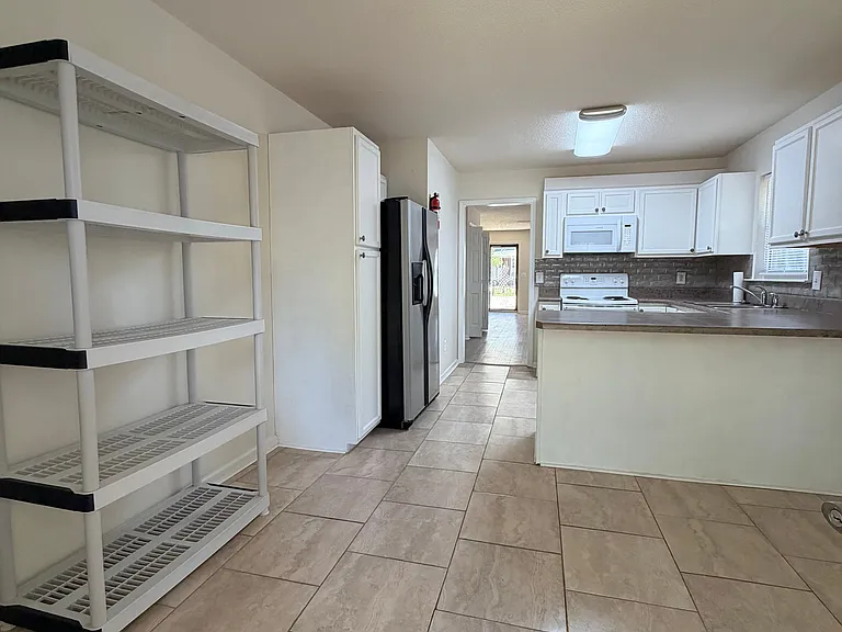 4832 Lighthouse Ct — Photo 31