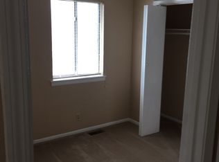 907 W Ashbury St, Olathe, KS 66061