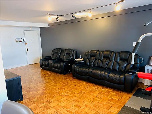 2nd image of 377 N Broadway APT 220