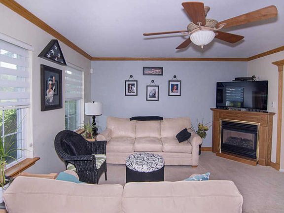 4th image of 1594 Penbrook Ct