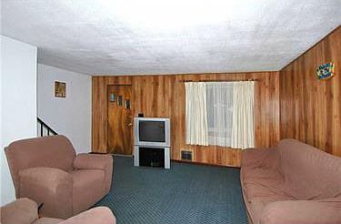 3rd image of 1416 Casement St