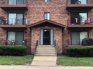 5713 106th St APT 3E, Chicago Ridge, IL 60415