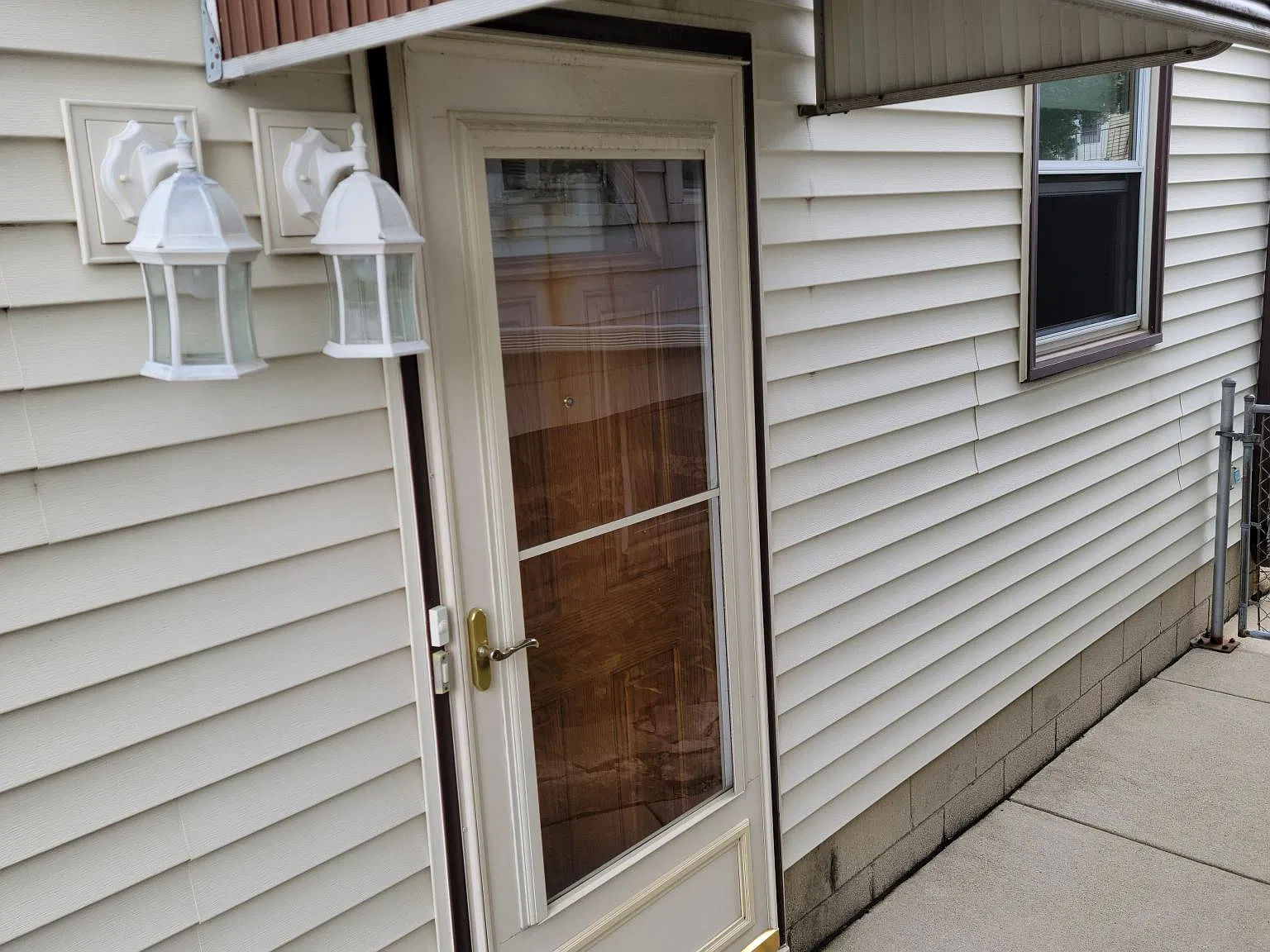 3 bed, 1100 sqft, $1,425 — Photo 4