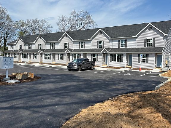 2nd image of 1183 Sunset Rd