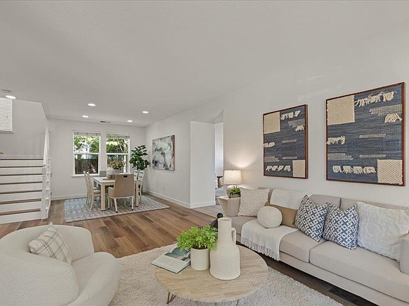 5th image of 19131 Saffron Dr