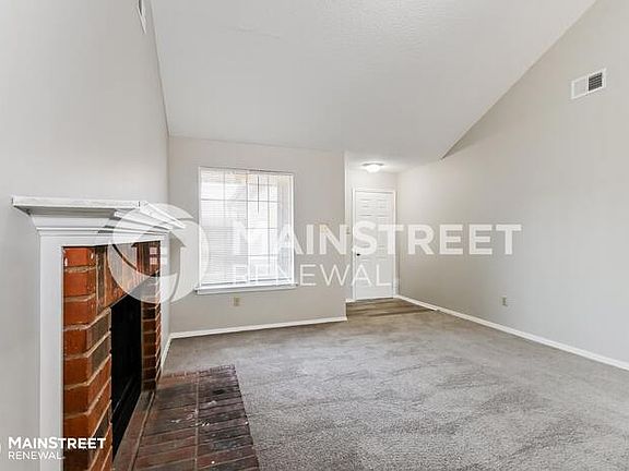 3rd image of 5837 Hickory Cmns
