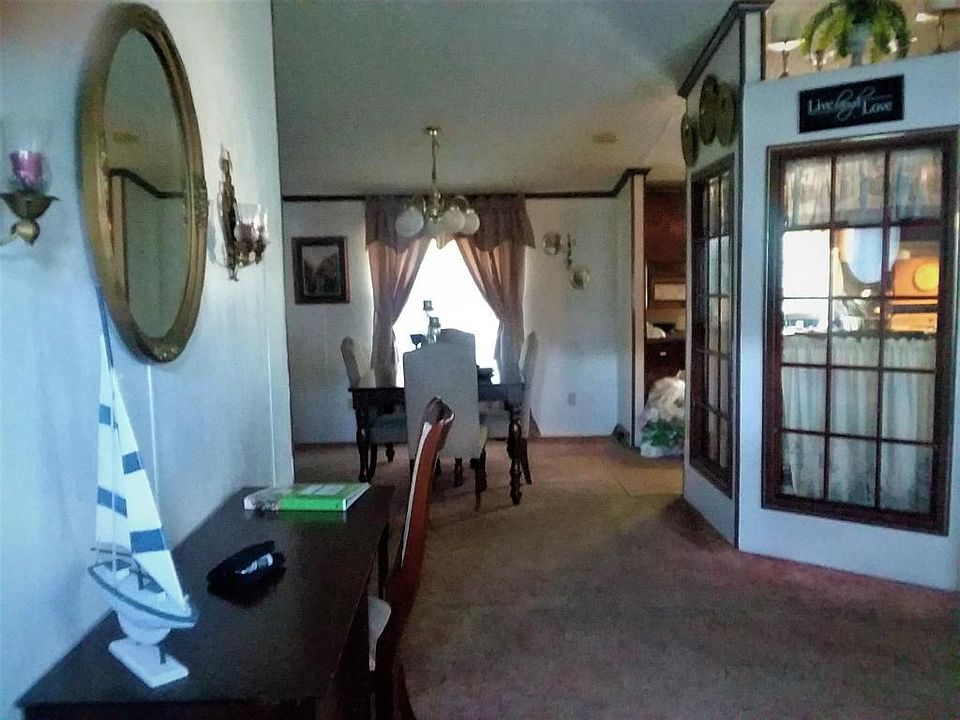 2nd image of 1028 College Park Rd