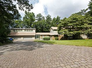6163 Lakeshore Dr SE, Mableton, GA 30126