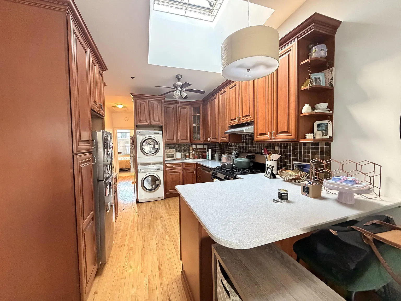 1 bed, 1.0 bath, 650 sqft, $3,150 — Photo 2