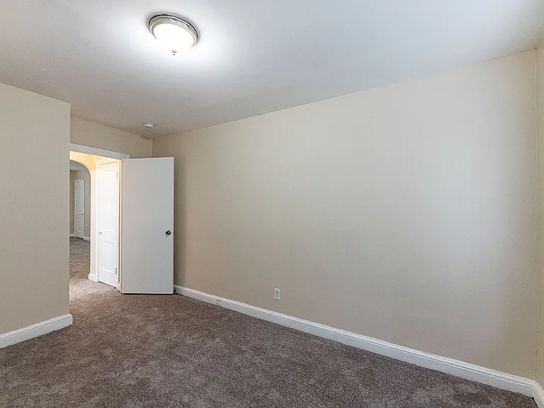 351 Parkland Pl SE — Photo 10