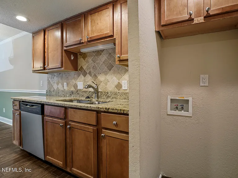 3737 Loretto Rd #802 — Photo 9