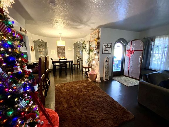 5th image of 806 NW 13th St