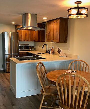Kitchen: quartz and hickory