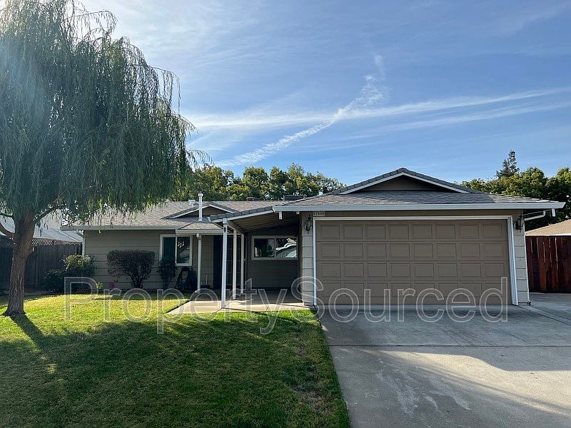 1st image of 758 Canterbury Way