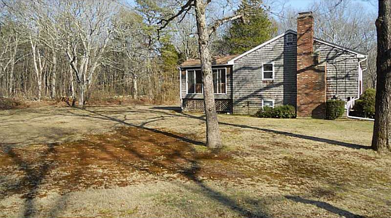 2nd image of 75 General Stanton Ln