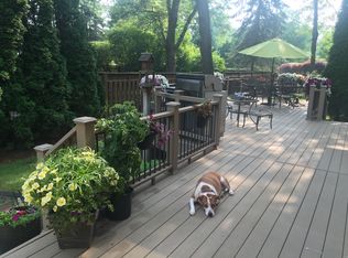 6013 Artesian Dr, Waterford, MI 48327