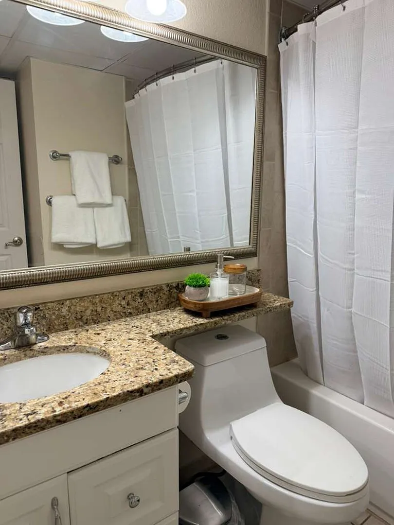 Luxury Beach front Condo — Photo 4