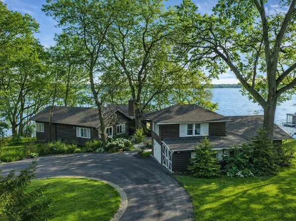 2304 North Shore DRIVE, Delavan, WI 53115