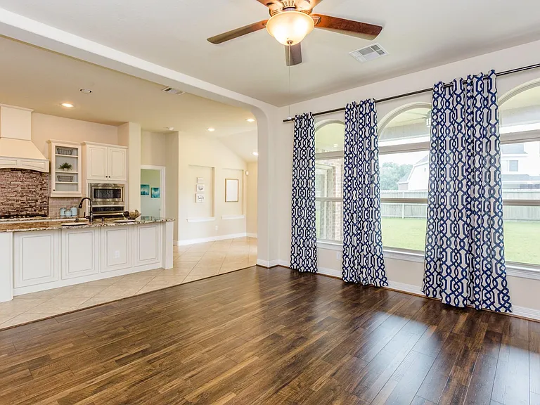 6122 Garden Lakes Ln — Photo 7