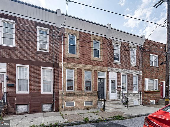 3rd image of 2406 E Hazzard St