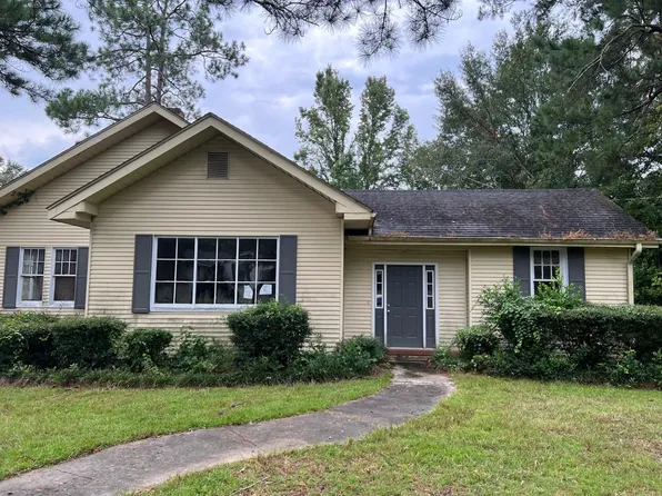 368 E 1st St, Luverne, AL 36049