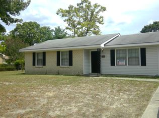 5910 Spinner Rd, Hope Mills, NC 28348