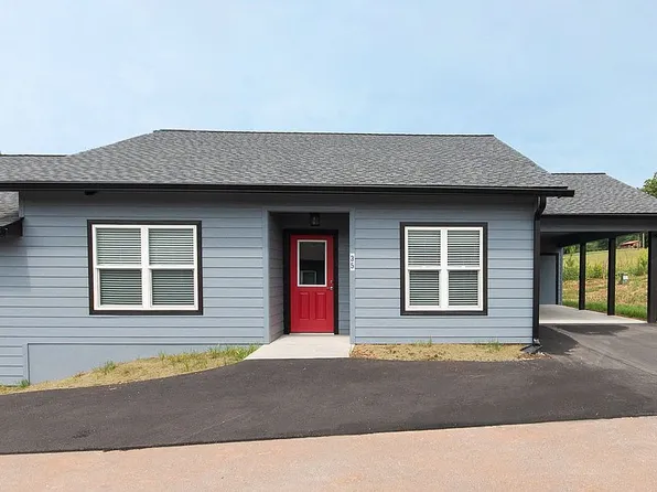 35 Diamond Ave, Franklin, NC 28734