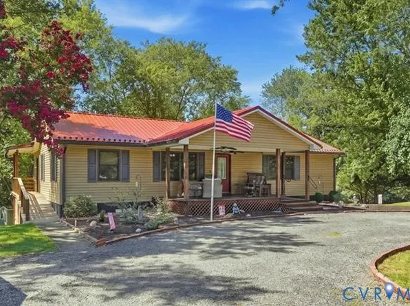 110 Patrick Henry Dr, Louisa, VA 23093