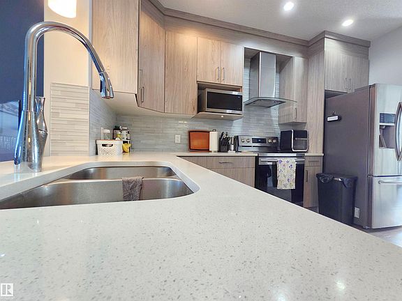 5th image of 4707 36th St