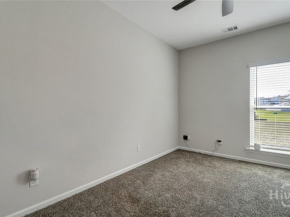 5th image of 114 Chalk Farm Way