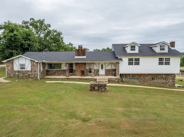 2802 Spring St, Hot Springs, AR 71901