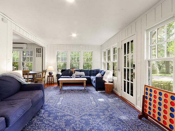4th image of 558 Berwyn DRIVE