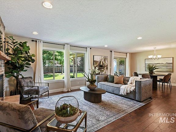 5th image of 724 Winther Blvd
