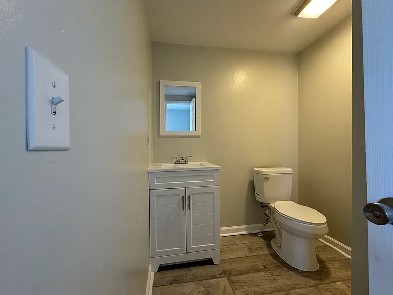 905 Riverside Dr #23 — Photo 3