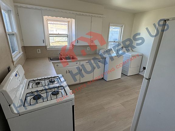 3rd image of 9413 N McKinley Ave #1/2