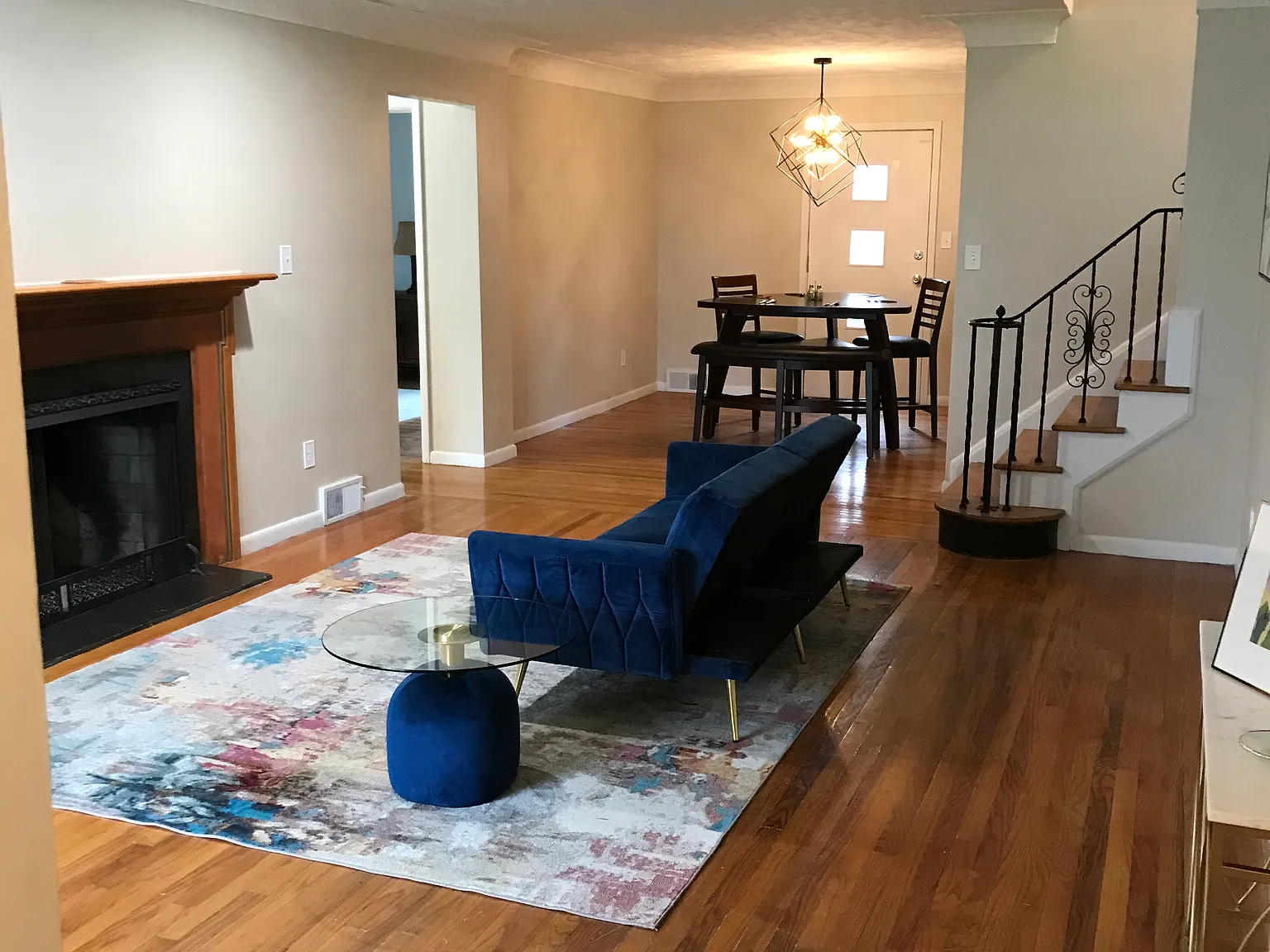 3 bed, 2120 sqft, $2,150 — Photo 2