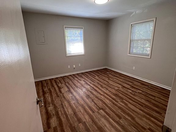 3rd image of 349 Kelly St #349