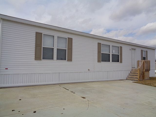 1st image of 2601 Lexington Dr