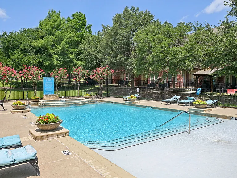 Oaks Estates of Coppell — Photo 34