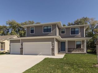 5813 Pine Ct, Johnston, IA 50131