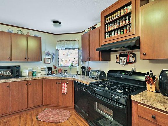 4th image of 1318 Saint Nicholas Ave