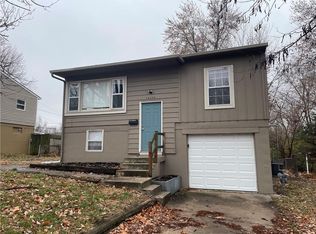 18005 E Lexington Rd, Independence, MO 64058