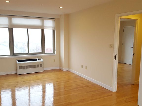 4th image of 426 4th Ave APT 8A